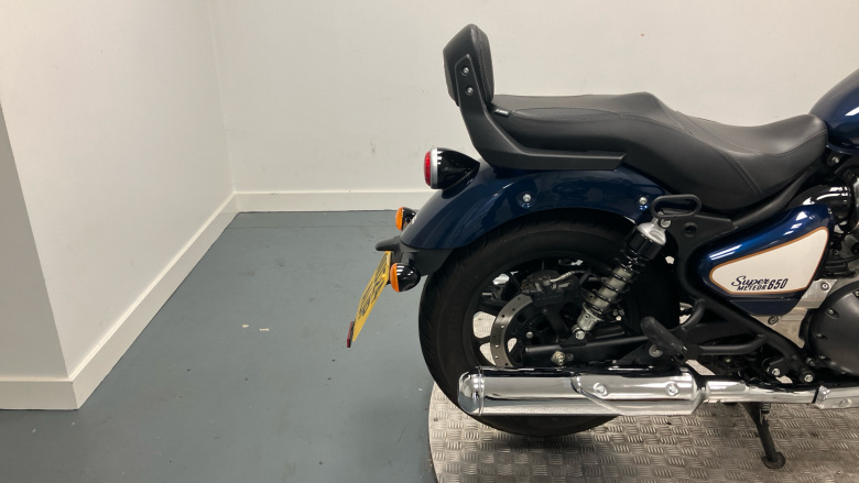 Royal Enfield Super Meteor 650 Top (23MY)